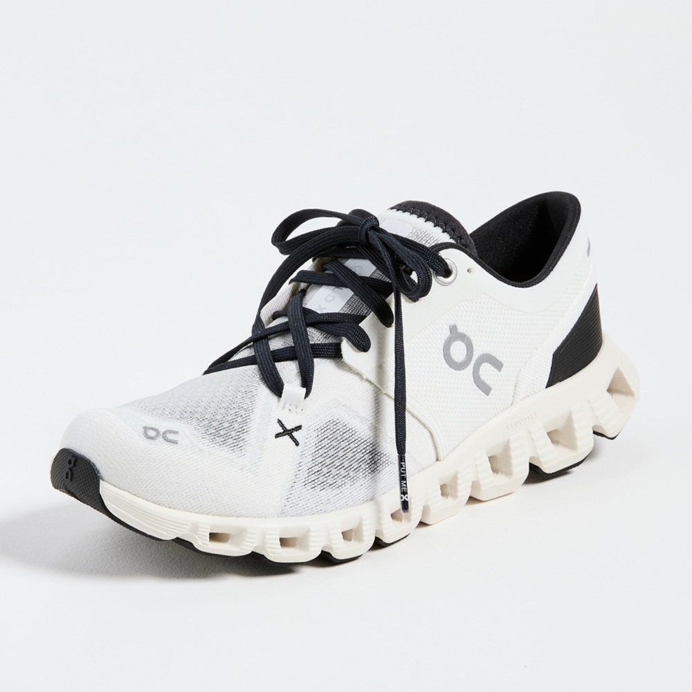 On Cloud X3 Sneakers